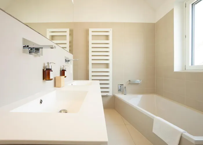 Spacious And Stylish Two-level Retreat דירה וינה