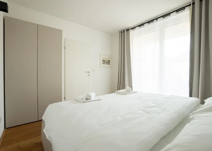 דירה Spacious And Stylish Two-level Retreat *