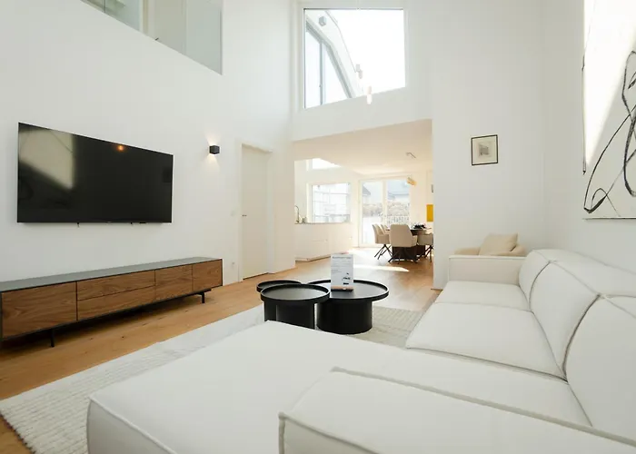 דירה Spacious And Stylish Two-level Retreat וינה